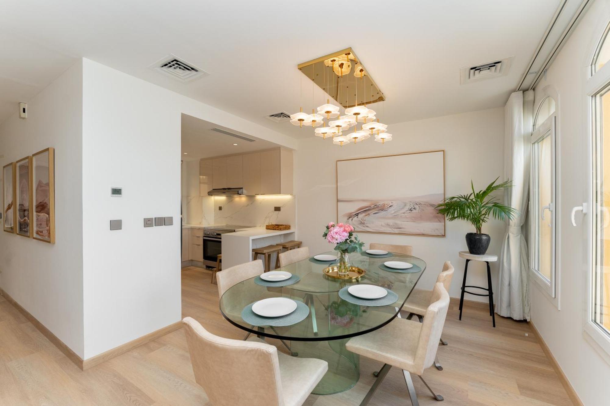 Luxury In Ranches 1, On Pool And Park * Dubai